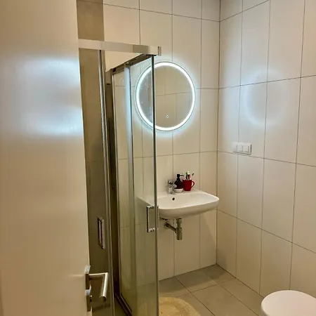Apartmán Lovely 2 Bedroom Near Centre Bratislava Brenner