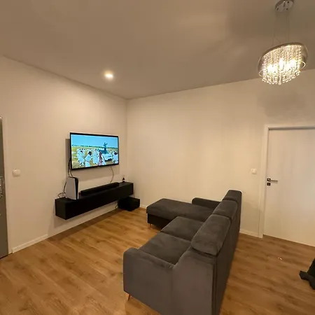 Lovely 2 Bedroom Near Centre Bratislava Brenner