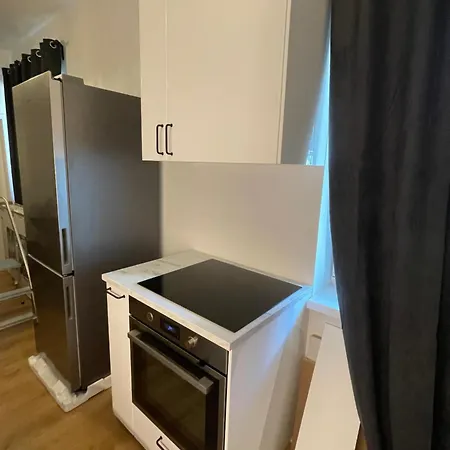 Lovely 2 Bedroom Near Centre Bratislava Apartament