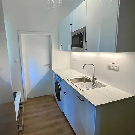 Lovely 2 Bedroom Near Centre Bratislava * Brenner